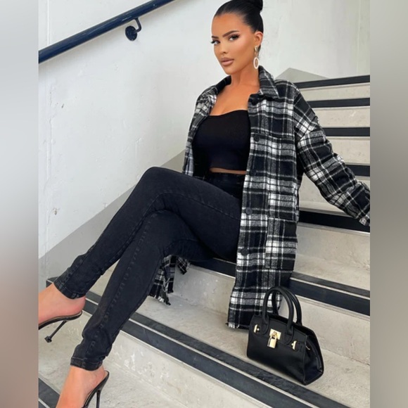 Shacket - Picture 1 of 5